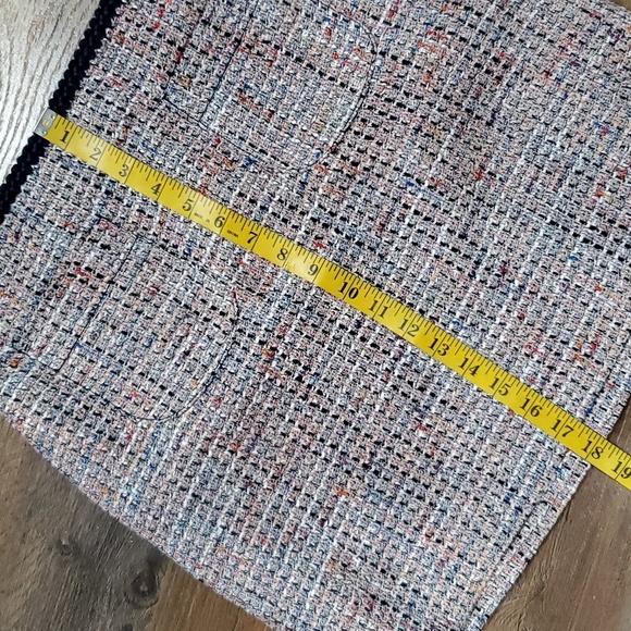Loft NWT tweed style multicolored textured mini skirt - Picture 2 of 9